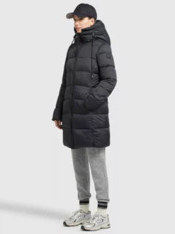 Khujo Pitkä Talvitakki 'TUULA' -Khujo Myyntikauppa 06f1dbfecf1bd1835a25681f8447acde scaled