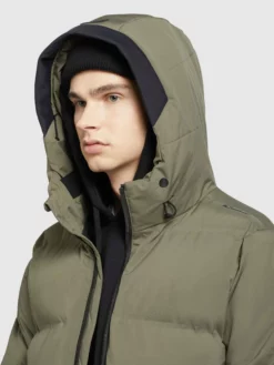 Khujo Talvitakki ' RODNEY2 ' -Khujo Myyntikauppa 16e6db1e55878d0d4eedf168e48ca121 scaled