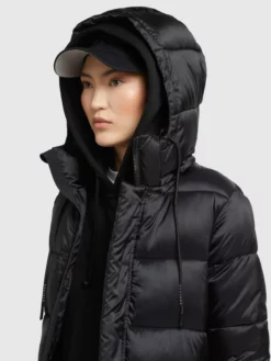 Khujo Pitkä Talvitakki 'Julina' -Khujo Myyntikauppa 198f7ccddca6b18ed400ab86d022a5fd scaled