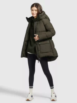 Khujo Talvitakki 'Pheobe' -Khujo Myyntikauppa 31c099e8a6de62913c92e44d94d0c8fc scaled