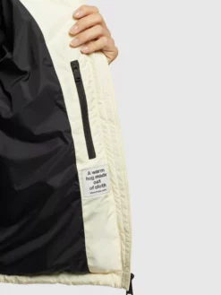 Khujo Talvitakki 'Esila' -Khujo Myyntikauppa 34fe0ad01f37f4bbb715cf13633848a9 scaled