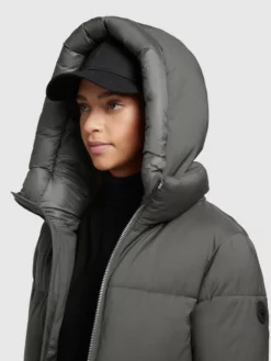 Khujo Pitkä Talvitakki 'Aniva 2' -Khujo Myyntikauppa 3b1b2b33959cb97cdb002e38ada2cafe scaled