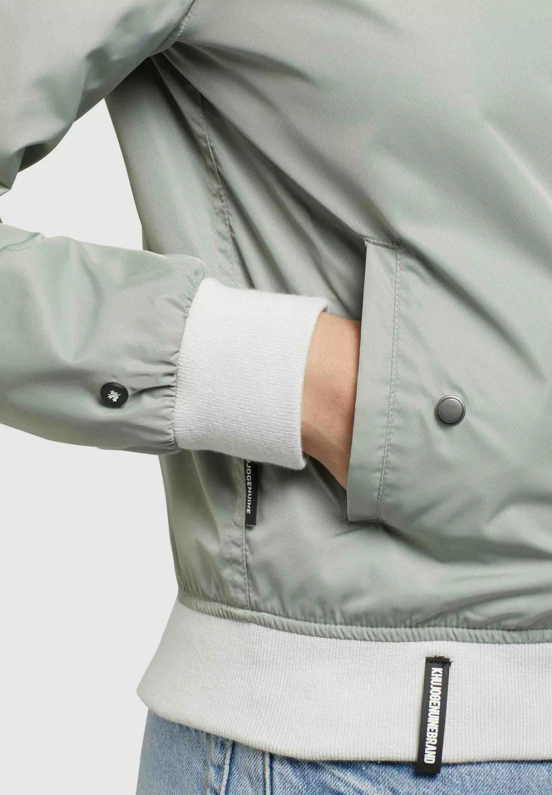 Khujo STENCE - Bombertakki 6 Khujo STENCE - Bombertakki - Image 6