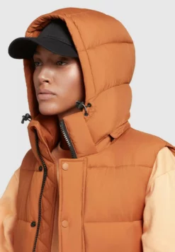 Khujo MAGNETA MATT - Liivi -Khujo Myyntikauppa 41eee1be75764df294e94b5c4e4dd5a3 scaled