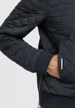 Khujo MONZA - Bombertakki 10 Khujo MONZA - Bombertakki -Khujo Myyntikauppa 4925a27e7d404a7a8a88514379f1cba3 scaled