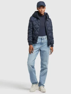 Khujo Välikausitakki 'Sarabi' -Khujo Myyntikauppa 4c19350dd04f9759054c8c72d5b29e90 scaled