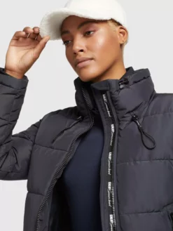 Khujo Talvitakki 'Tuba 3' -Khujo Myyntikauppa 5865cb009f81a668e0d98ad0ccb9d914 scaled