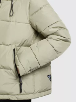 Khujo Talvitakki 'Tuba3' -Khujo Myyntikauppa 58668035026db8394465eb4dd3425e7e scaled