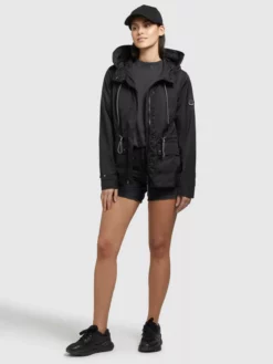 Khujo Välikausitakki 'DEBBY' -Khujo Myyntikauppa 5e5029028e837c4abbf8487e6fd56039 scaled