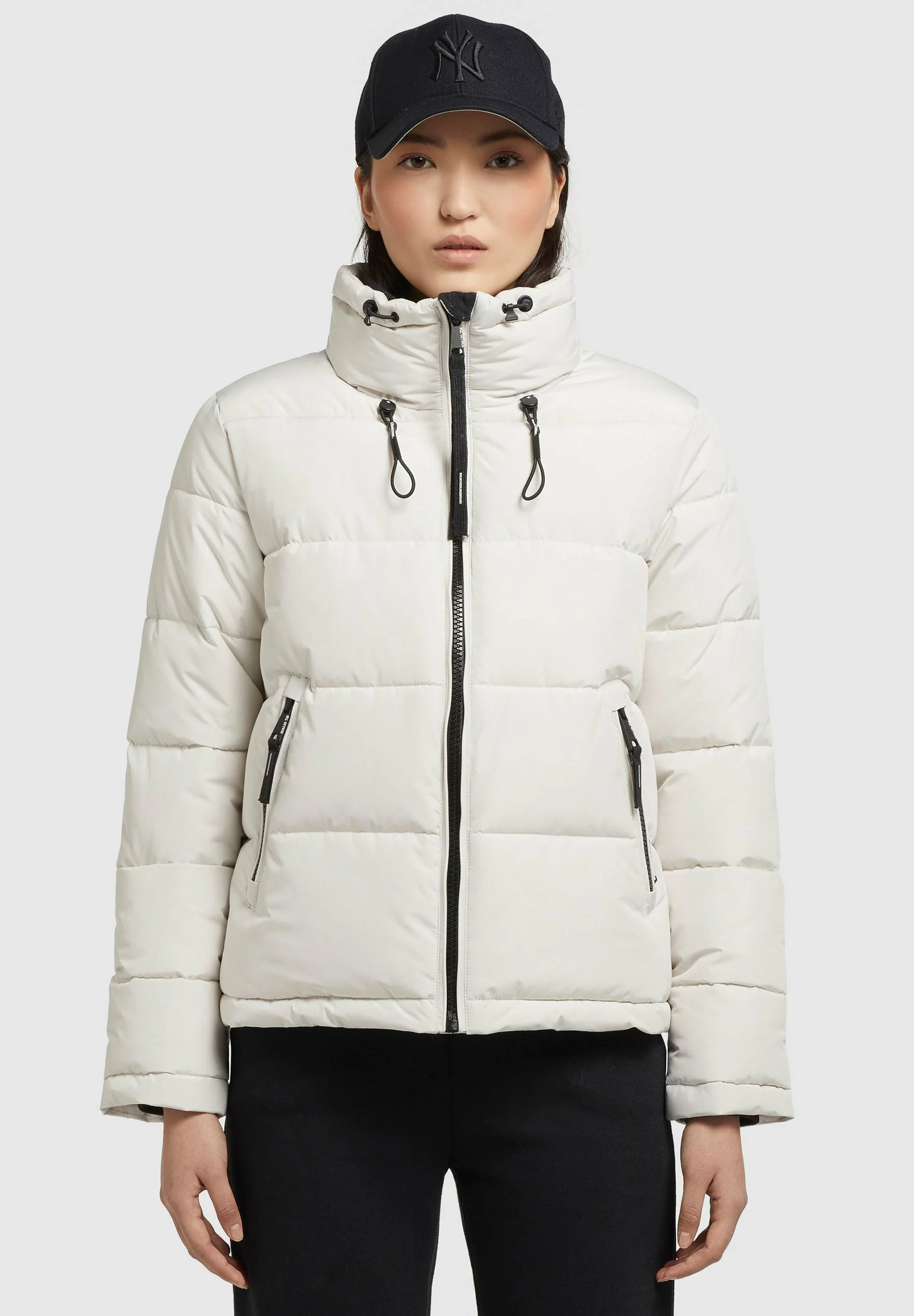 Khujo TUBA3 - Talvitakki 1 Khujo TUBA3 - Talvitakki