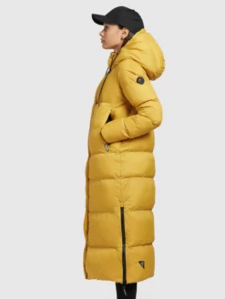 Khujo Pitkä Talvitakki -Khujo Myyntikauppa 759c3fd65240ab0423460b10464fb5c5 scaled