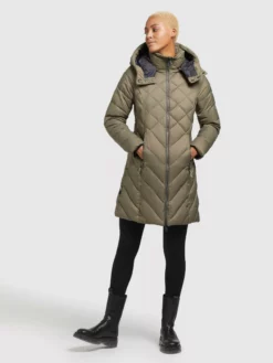 Khujo Pitkä Talvitakki 'ANETH' -Khujo Myyntikauppa 75b0a54b11403afa1642afb75bf7e51e scaled