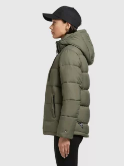 Khujo Talvitakki 'Evona' -Khujo Myyntikauppa 7c100e34305bb38a33cabcce5e274a24 scaled