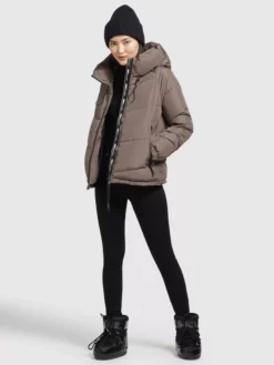 Khujo Talvitakki 'Esila' -Khujo Myyntikauppa 86639972af5aa8eeaf258765451fcc99 scaled