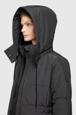 Khujo Pitkä Talvitakki 'Cliv' -Khujo Myyntikauppa 8b39a0852b9989a5a880192b042b362a scaled