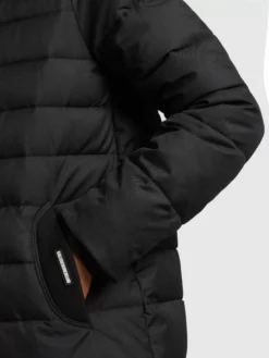 Khujo Pitkä Talvitakki -Khujo Myyntikauppa 8c3c8a8c53b77a80fa8f0f0ee9067ff7 scaled