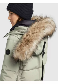 Khujo CLOREN - Talvitakki 11 Khujo CLOREN - Talvitakki -Khujo Myyntikauppa 8c7023ca49c34736b410d49ae68f81ed scaled