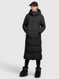 Khujo Pitkä Talvitakki 'Melona' -Khujo Myyntikauppa 8d298777f2d691999e154d6d75a5d38f scaled