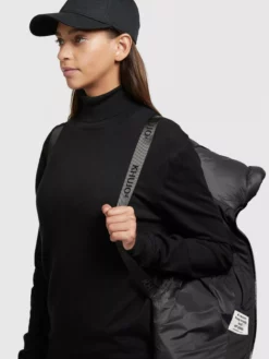 Khujo Pitkä Talvitakki 'Aniva' -Khujo Myyntikauppa 8f80f54b75c1ee214202323c0936913d scaled