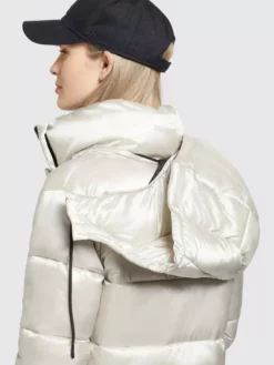 Khujo Pitkä Talvitakki 'Julina' -Khujo Myyntikauppa 8fceb661fcf664e9a988c9ee83df824c scaled