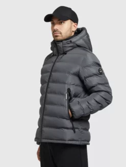 Khujo Välikausitakki 'Gamer' -Khujo Myyntikauppa 954110afa2b15bba034531db10552786 scaled