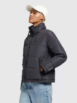 Khujo Talvitakki 'Tuba 3' -Khujo Myyntikauppa 95639bfa4cd5aeadbdd6fa947c61bdb6 scaled