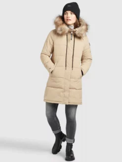 Khujo Pitkä Talvitakki -Khujo Myyntikauppa a1241d0de14e031767934168efe7a230 scaled