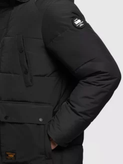 Khujo Talvitakki 'Primero' -Khujo Myyntikauppa b2d7caf88fce7817d3fa7c38a0b04749 scaled