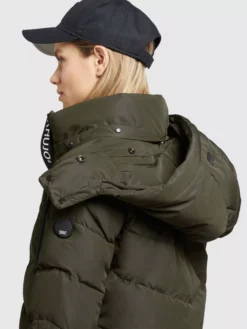 Khujo Pitkä Talvitakki 'Huba' -Khujo Myyntikauppa b6b3201a63a93cafaeba05d56b966e9a scaled