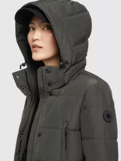 Khujo Pitkä Talvitakki 'Kleo' -Khujo Myyntikauppa c4ea2c80ce6cc9e6389c84ff2791f5cc scaled