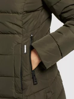 Khujo Pitkä Talvitakki 'Delinas' -Khujo Myyntikauppa cd3afe6475caf061c47b046bc2ea34ae scaled