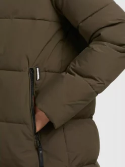 Khujo Talvitakki 'Dorasi' -Khujo Myyntikauppa d63adf62f499db4726d2d654cb41f18a scaled