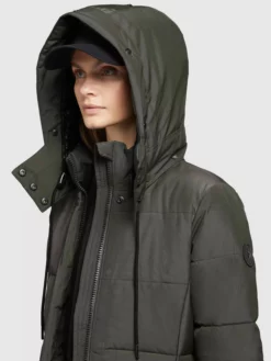 Khujo Pitkä Talvitakki 'Cliv' -Khujo Myyntikauppa dd2014542d8fb144b58b685073fbe028 scaled