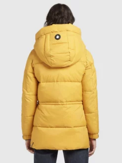 Khujo Talvitakki 'Leviani'