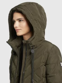 Khujo Talvitakki 'Eija 2' -Khujo Myyntikauppa ee0c22bdebbec70658933197644ee815 scaled