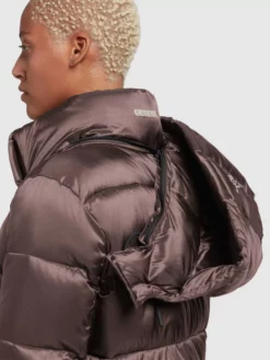 Khujo Talvitakki ' Evona' -Khujo Myyntikauppa f142a9b65f803446f983581fe425e879 scaled