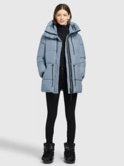 Khujo Talvitakki 'Leviani2'