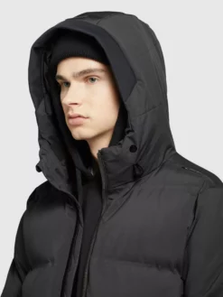 Khujo Talvitakki 'Rodney' -Khujo Myyntikauppa f4fa53233e1e431f92194c836ffd5f16 scaled