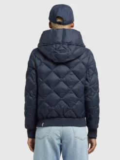 Khujo Välikausitakki 'Sarabi' -Khujo Myyntikauppa fb03c294042bd94bd3cad5effeb617d3 scaled